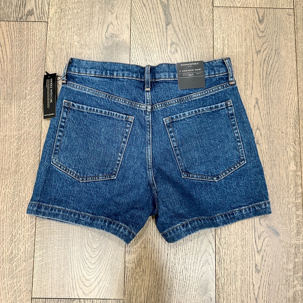 NWT | Banana Republic | 4” High Waist Denim Shots | Size 26 - Picture 3 of 5